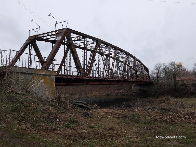 Железный мост через реку Медведицу
