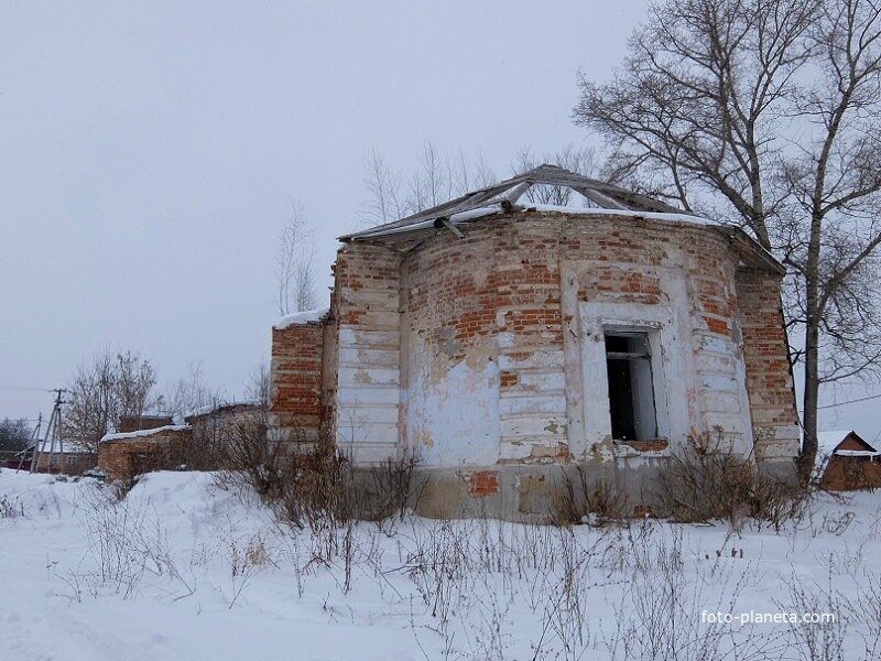 Развалины Петропавловской церкви