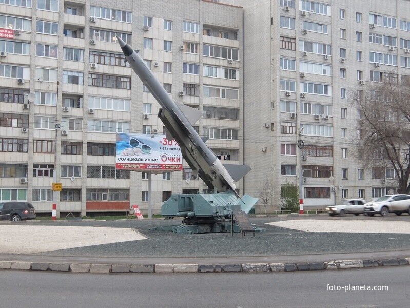 Пусковая установка с зенитной ракетой С-75