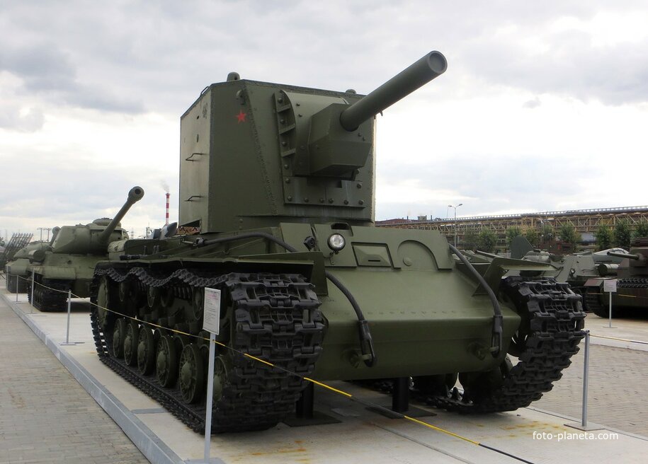 Тяжелый танк КВ–2