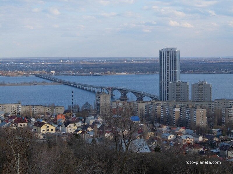 Вид на Саратовский мост и ЖК &quot;Volga-Sky&quot;