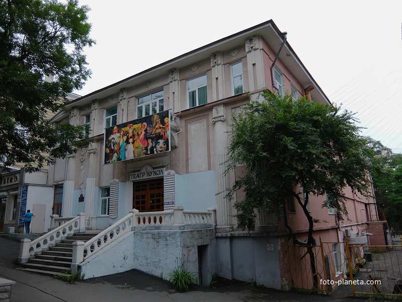 Театр Кукол, улица Уборевича