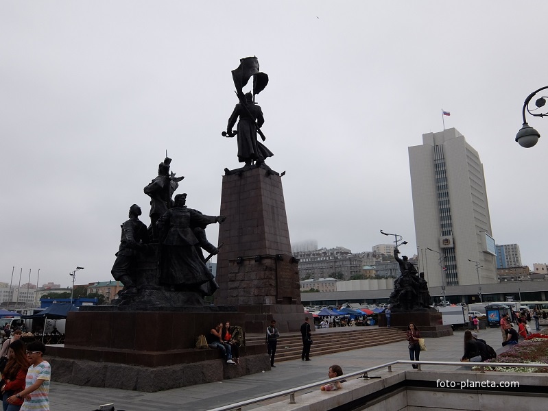 Памятник борцам за власть Советов на Дальнем Востоке