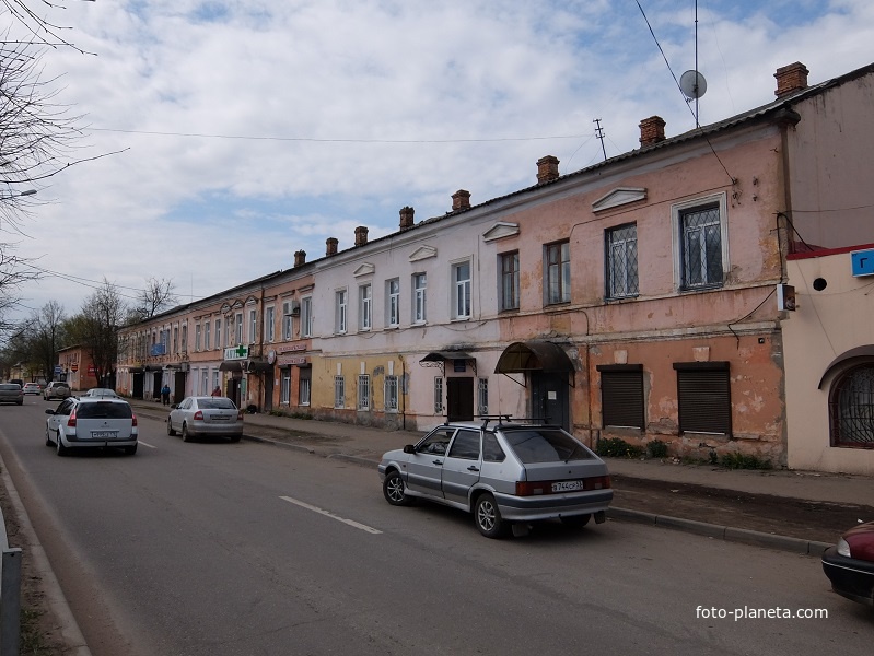 Городская улица