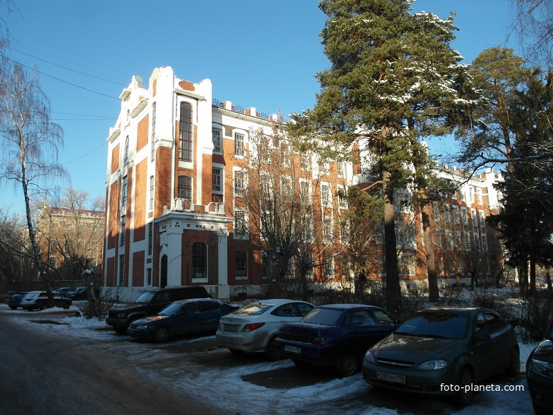 Городская улица