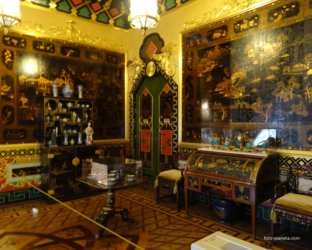 Большой Петергофский дворец