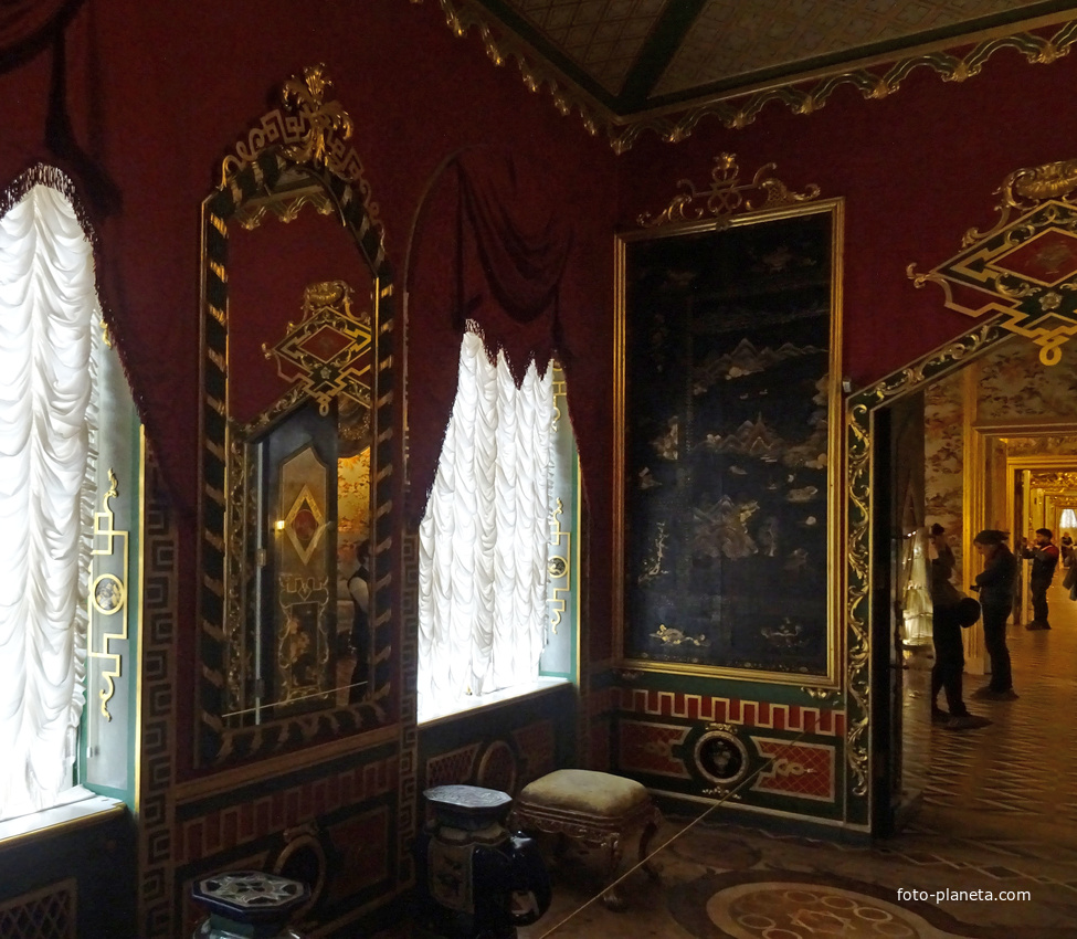 Большой Петергофский дворец