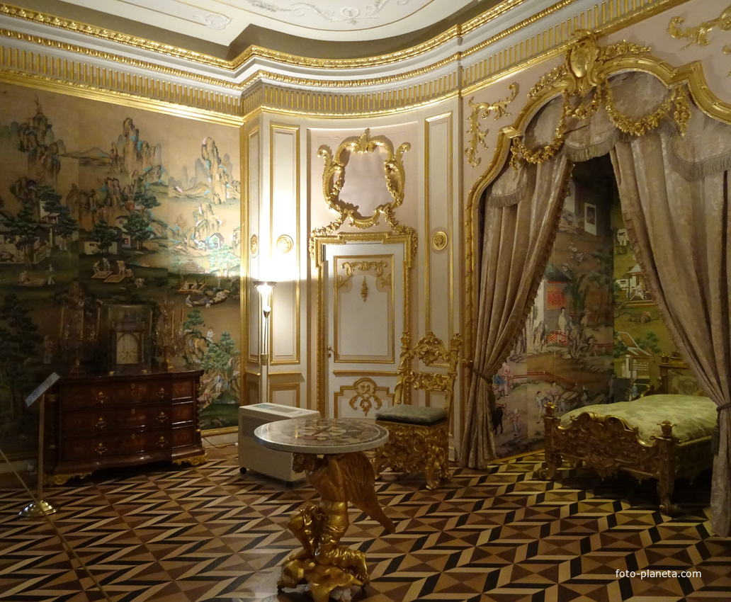 Большой Петергофский дворец