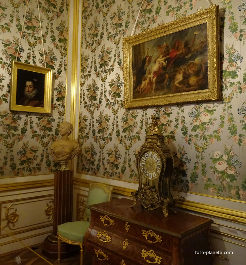 Большой Петергофский дворец