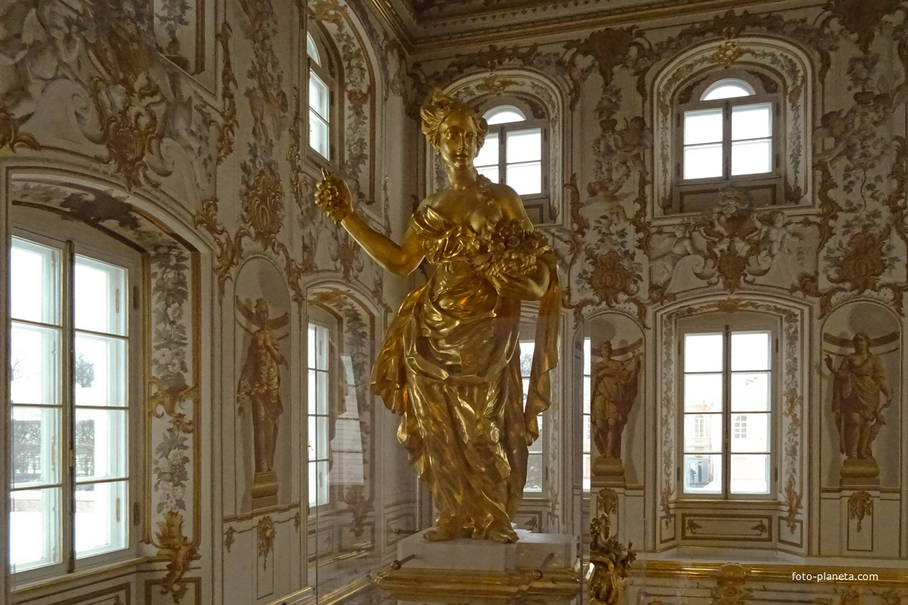 Большой Петергофский дворец