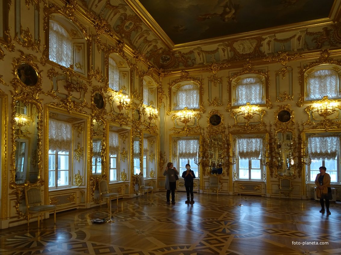 Большой Петергофский дворец