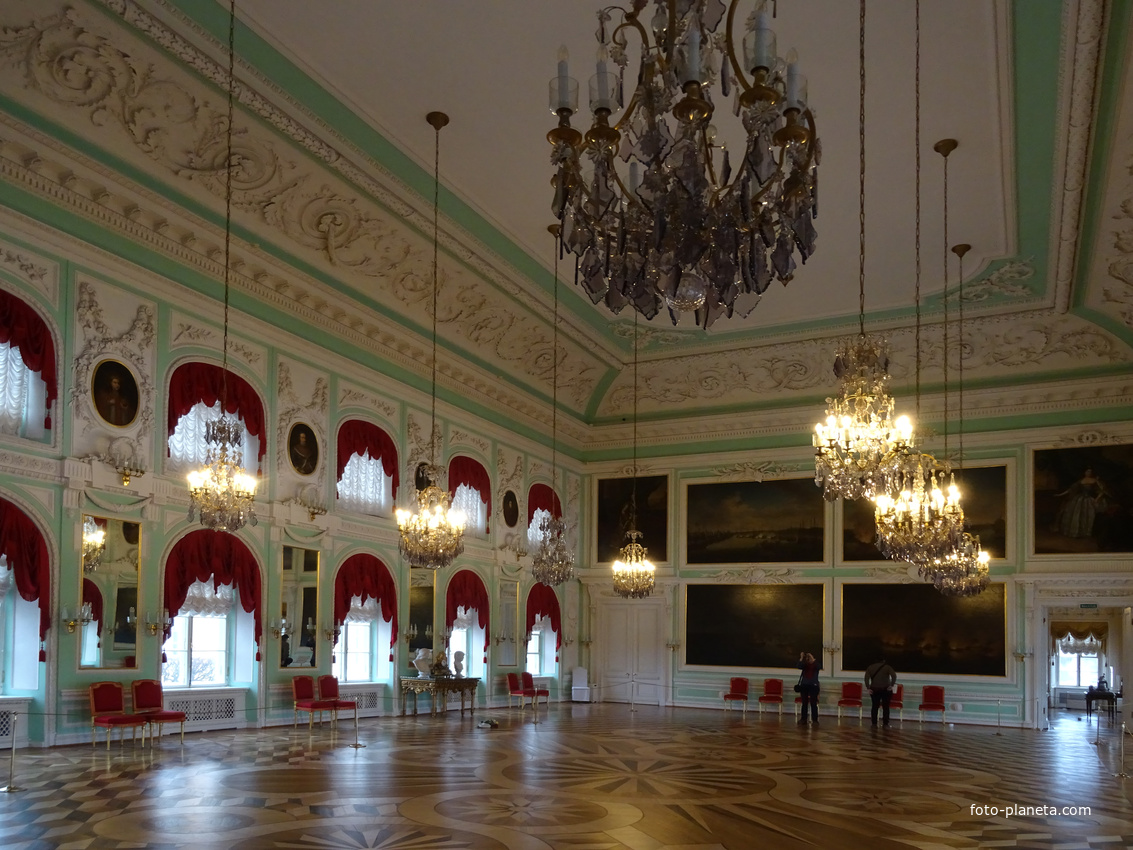 Большой Петергофский дворец