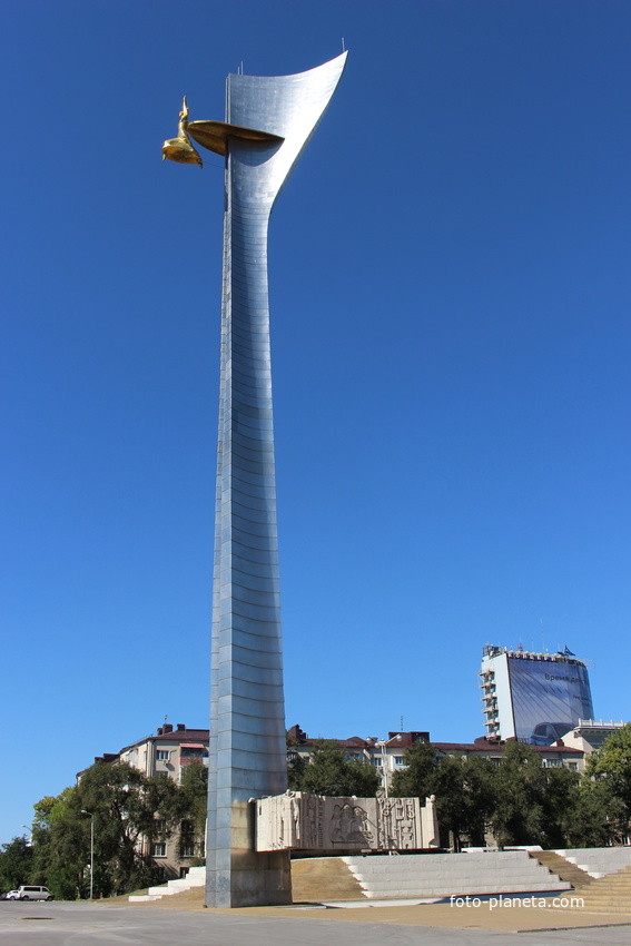 Картинки стеллы памятник