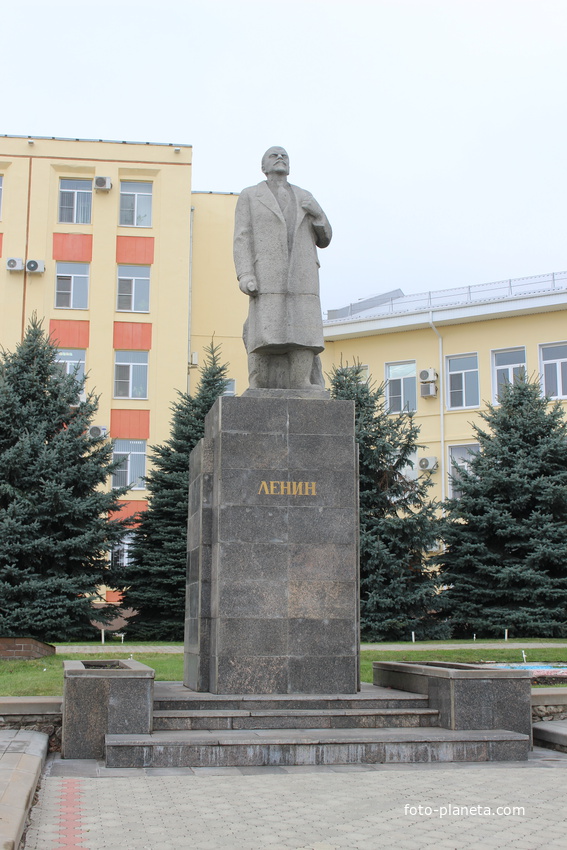 Лиски. Памятник В.И. Ленину.