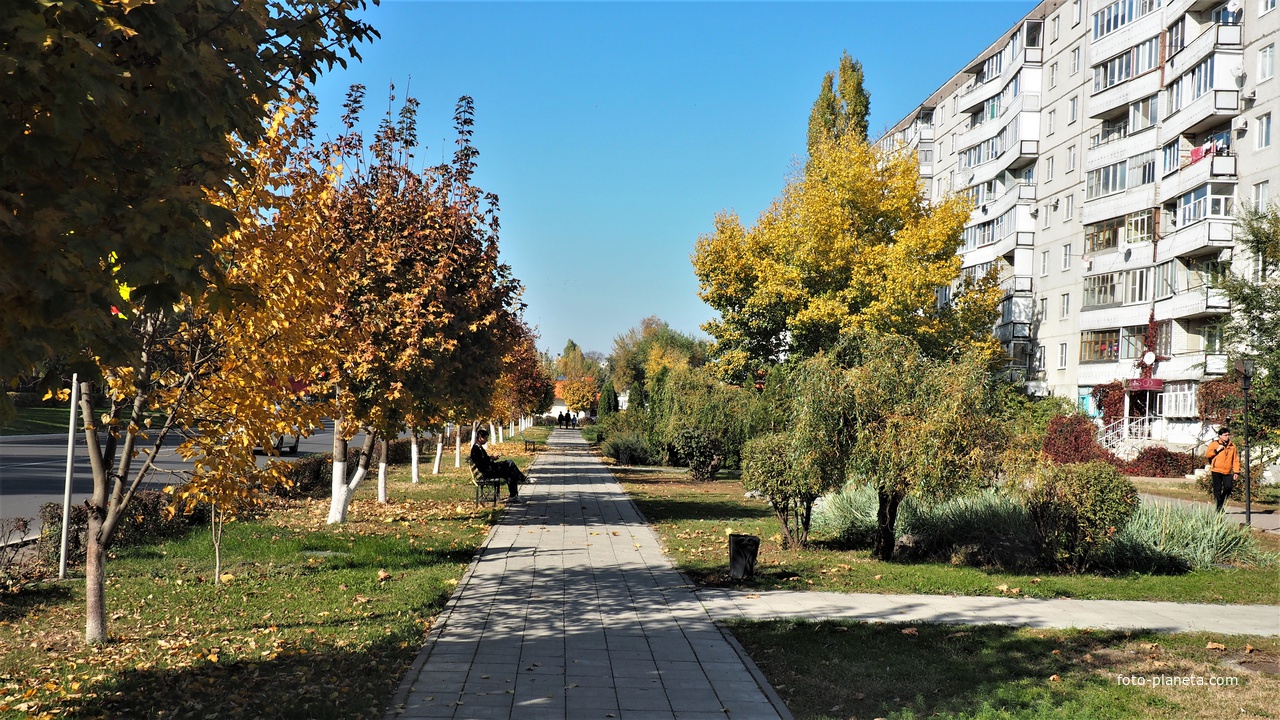 Осень на улице Простеёва