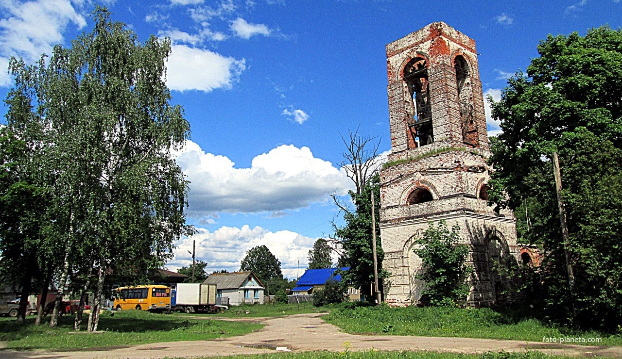 Церковь села.