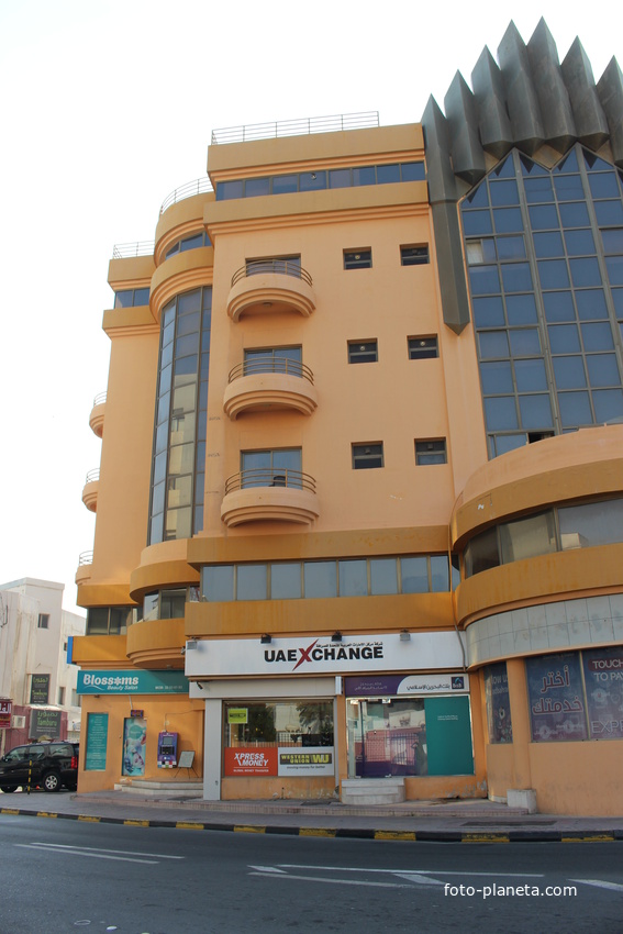 Авеню Осама Бин Заид.