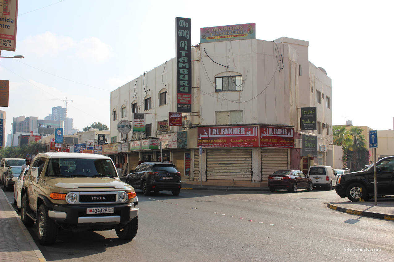 Авеню Осама Бин Заид.