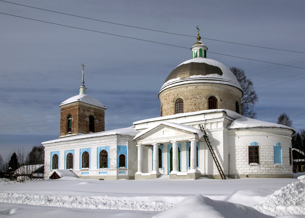 Спасская церковь в с. Спасо-Заозерье Зуевского района Кировской области