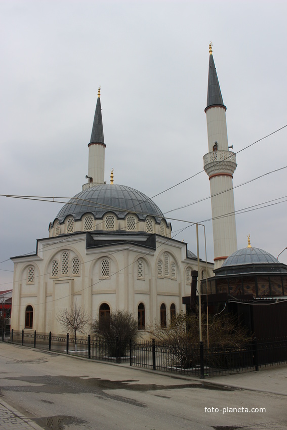Мечеть на рынке &quot;Беркат&quot;.