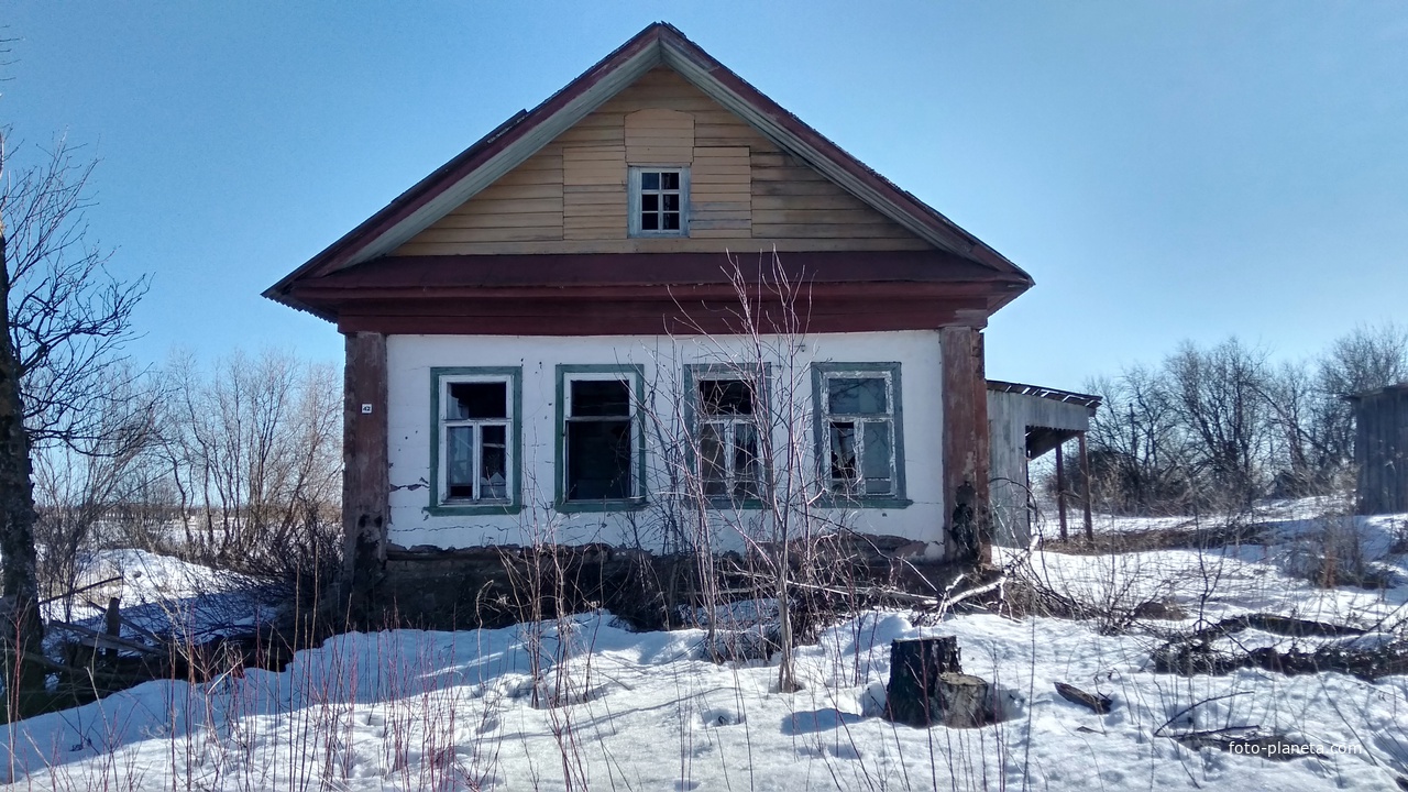 заброшенный дом в д. Росляково