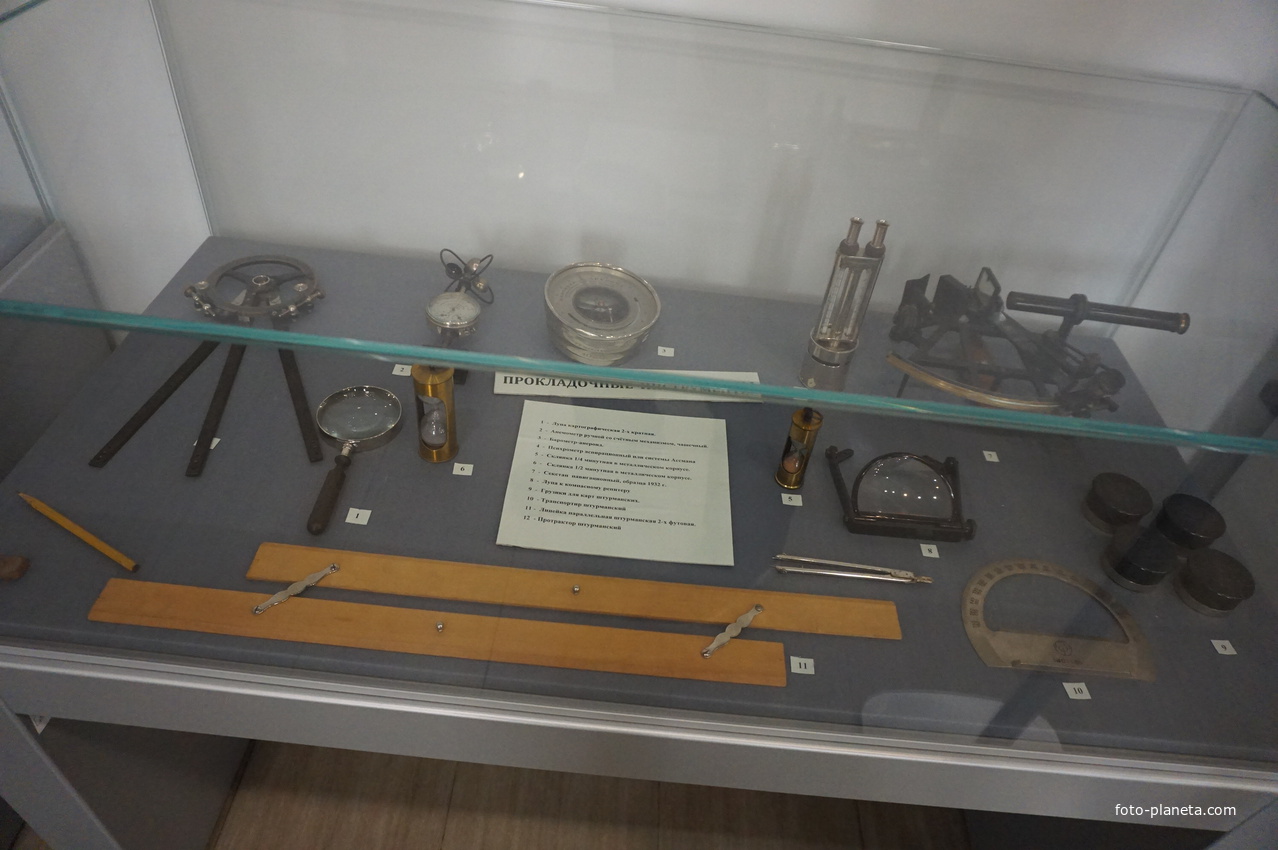 Экспонаты Центрального Военно-Морского музея.