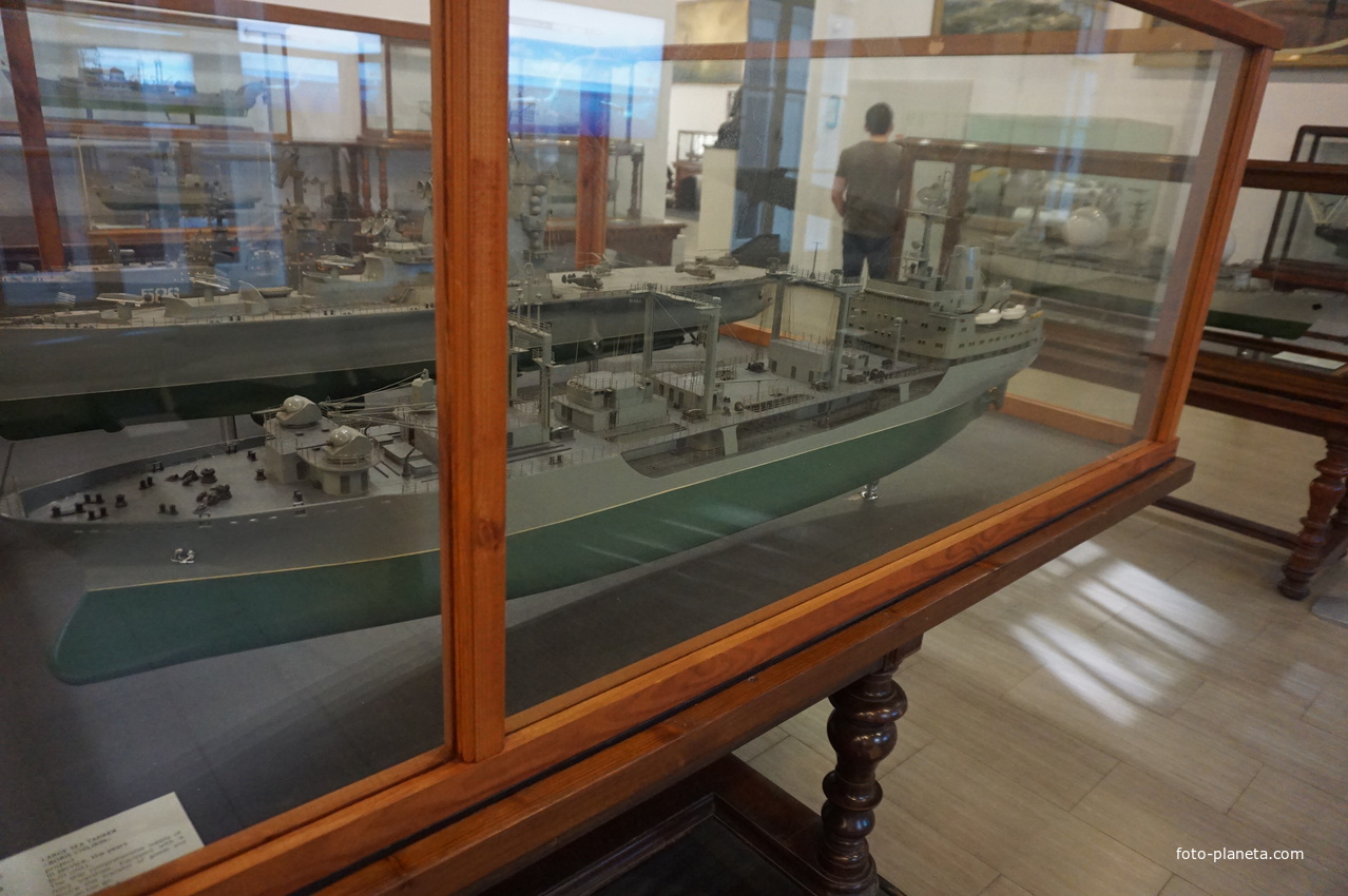 Экспонаты Центрального Военно-Морского музея.