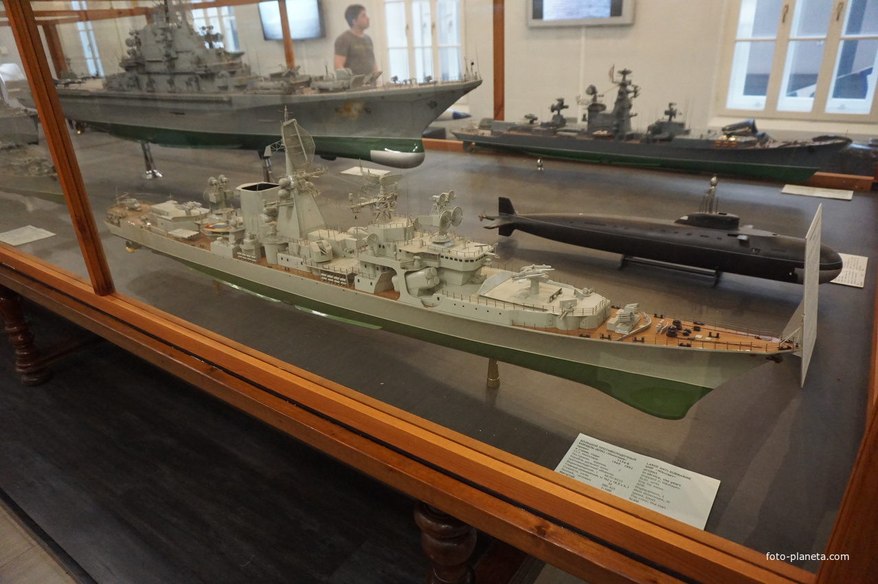 Экспонаты Центрального Военно-Морского музея.