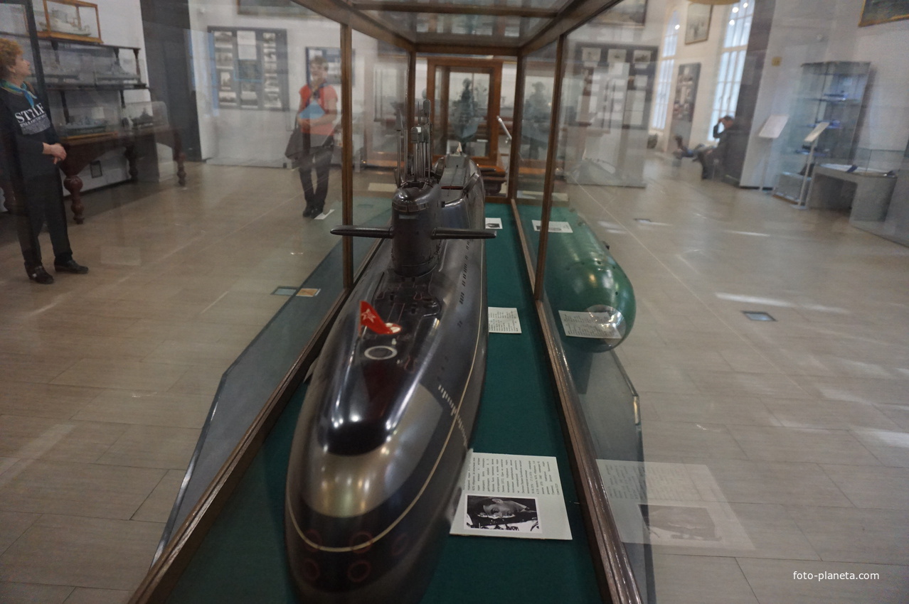 Экспонаты Центрального Военно-Морского музея.
