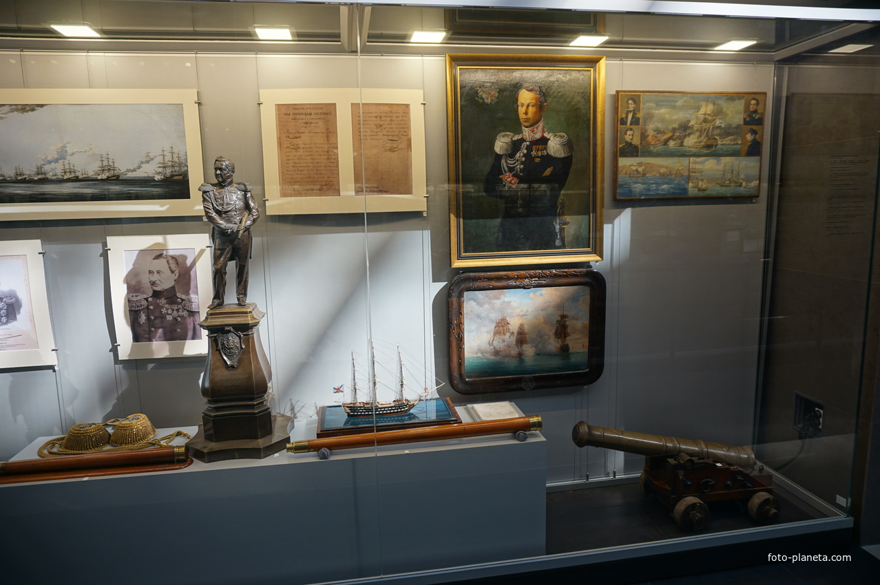 Экспонаты Центрального Военно-Морского музея.