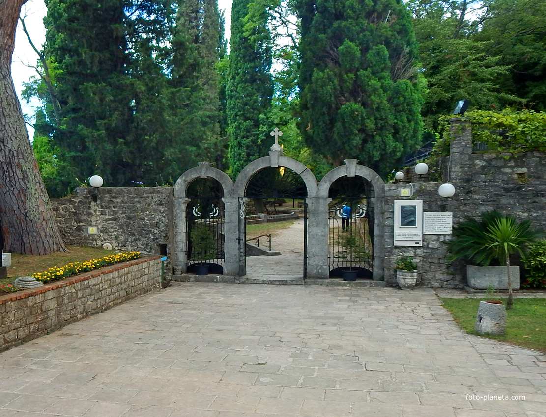 Херцег-Нови. Савин Успенский монастырь