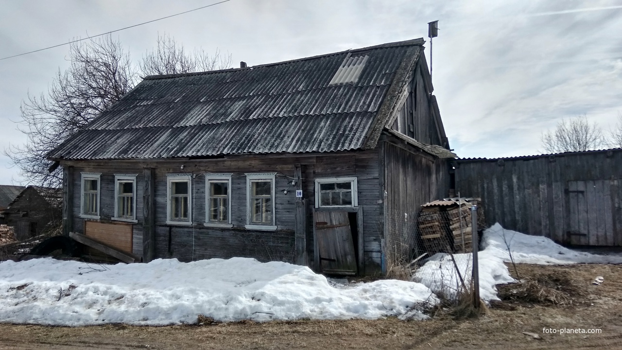 нежилой дом в д. Карпово