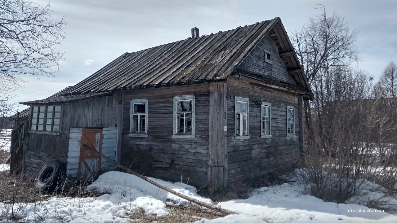 нежилой дом в д. Урицкое