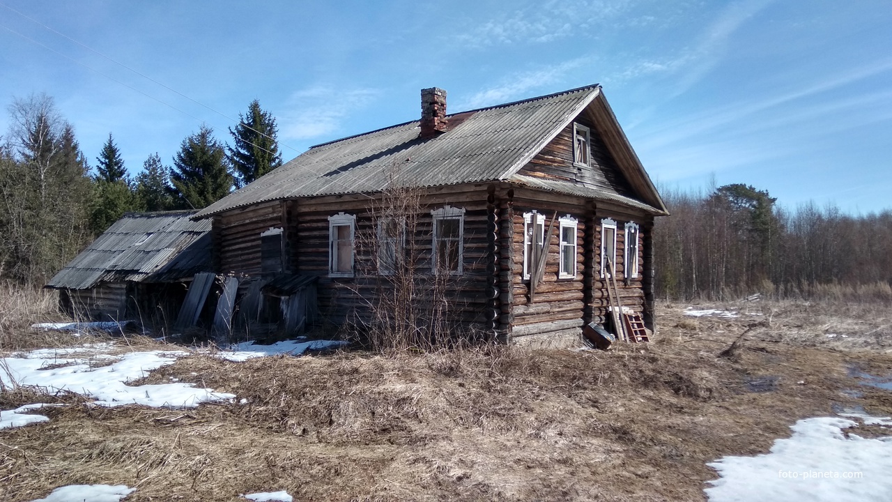 нежилой дом в пос. Мегринский