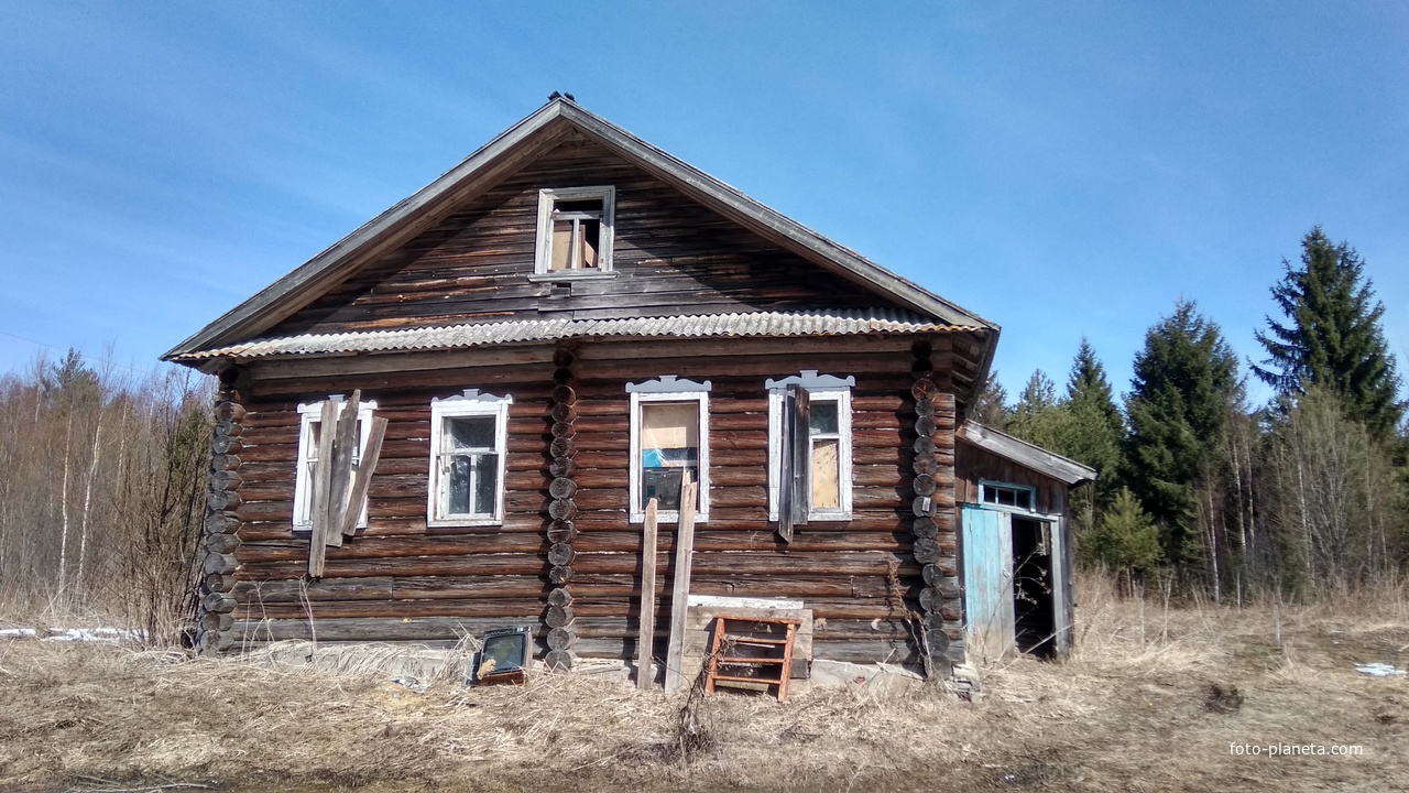 нежилой дом в пос. Мегринский