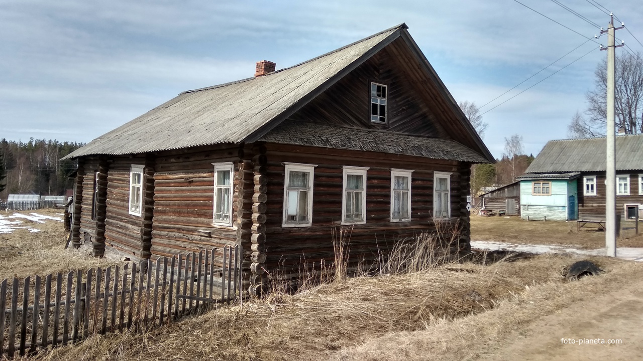 нежилой дом в пос. Мегринский