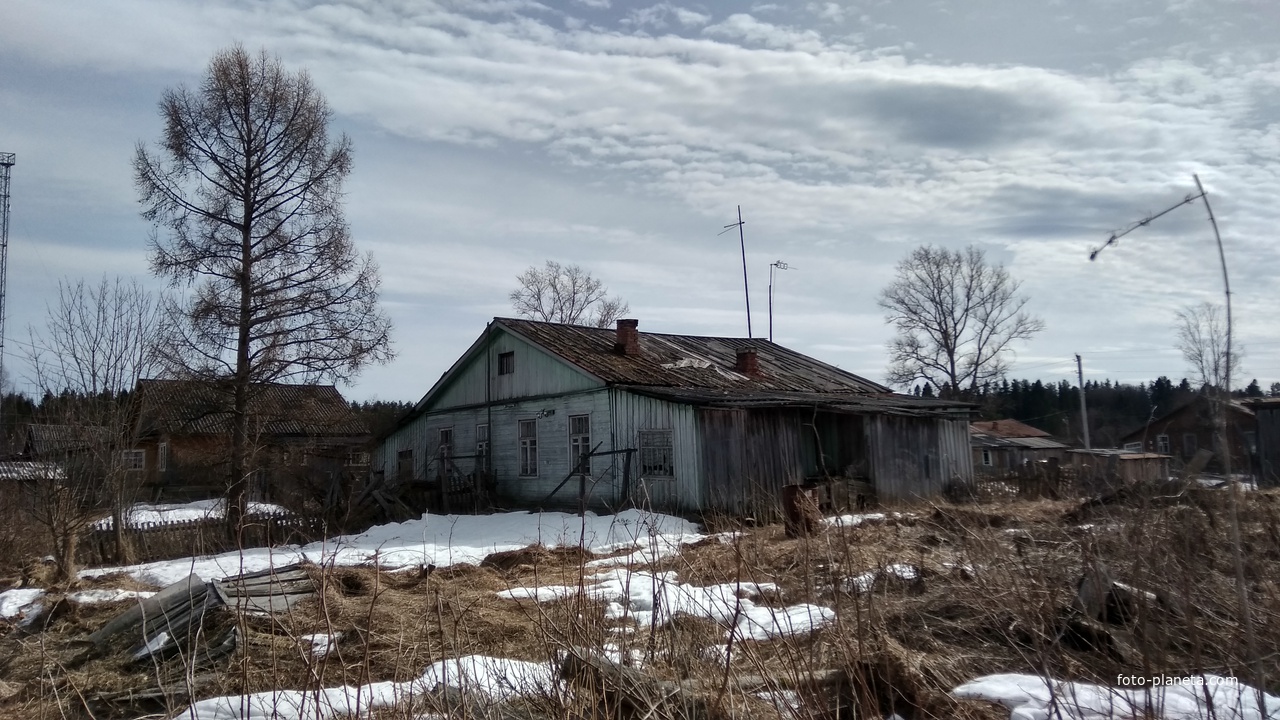 нежилой дом в пос. Мегринский