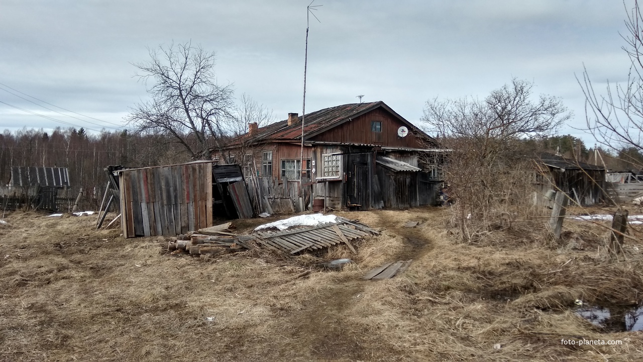 нежилой дом в пос. Мегринский