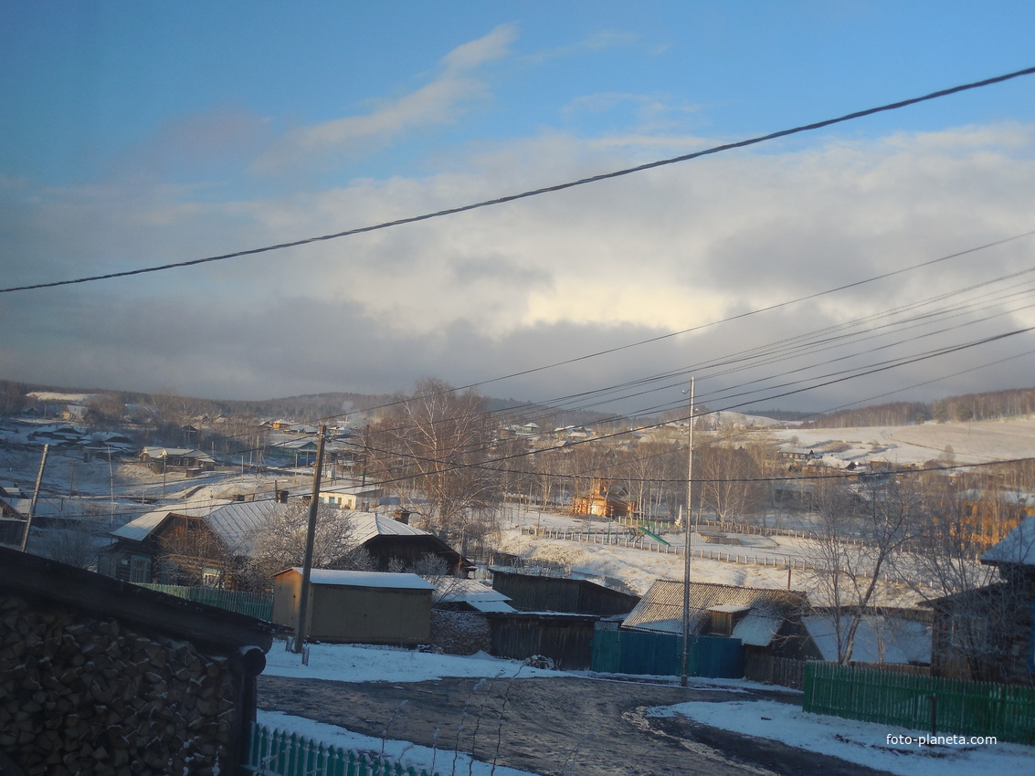 вид на церковь и стадион с ул. Ленина, зимнее время года