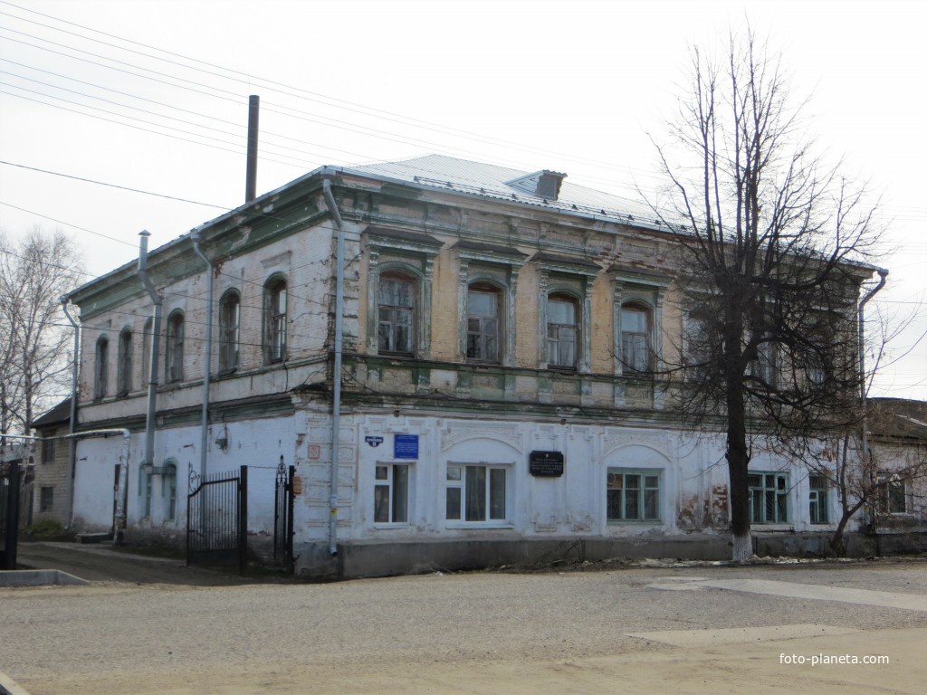 Улица Октябрьская, 18