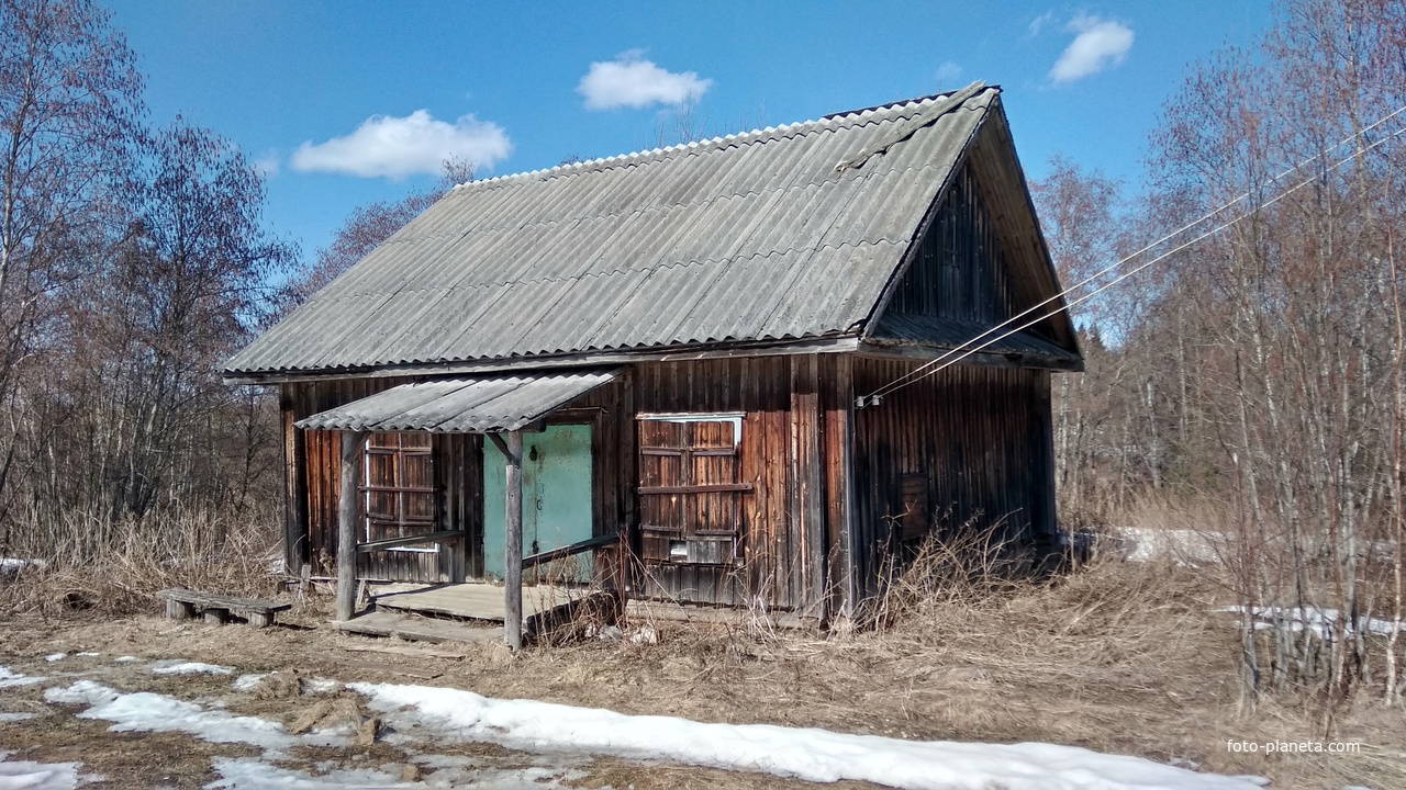 заброшенное здание магазина