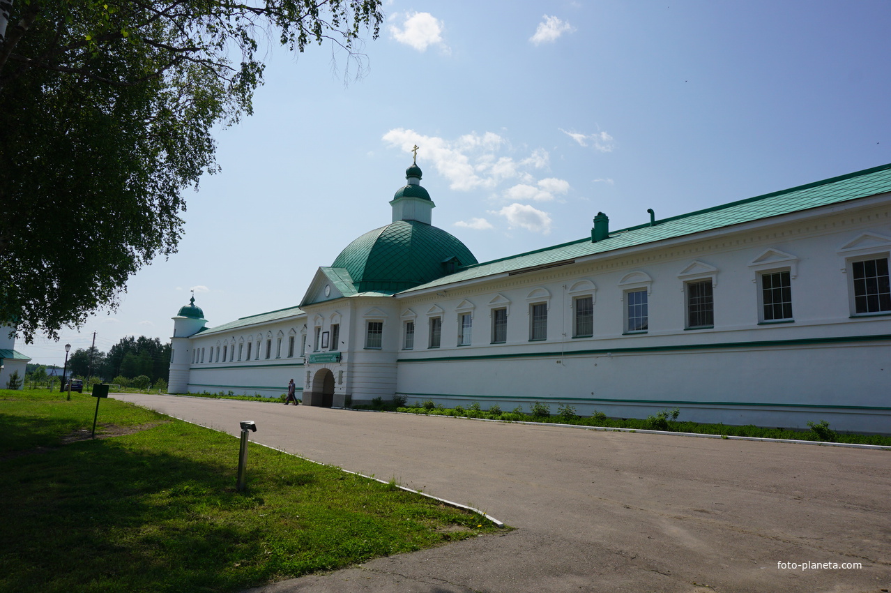 Александра-Свирского мужской монастырь
