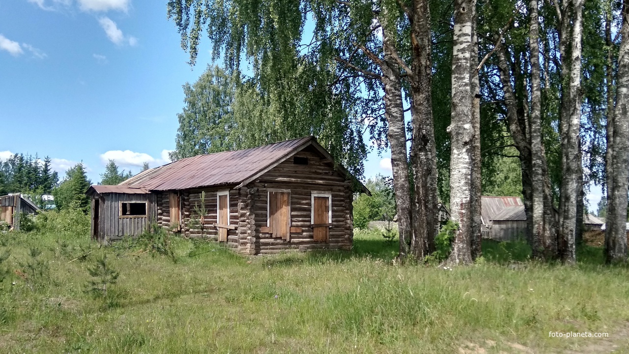 нежилой дом в с. Волоков Мост