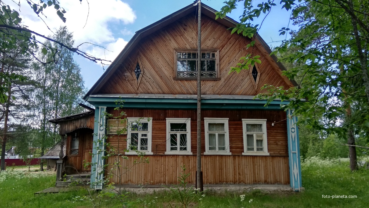 здание лесничества в с. Волоков Мост