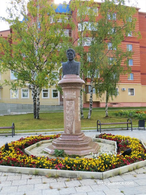 Памятник Попову П.В.