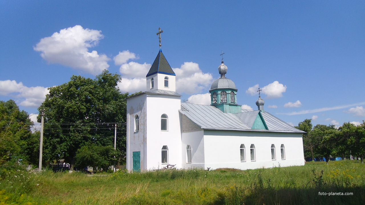 Церква в Сигнаївці.