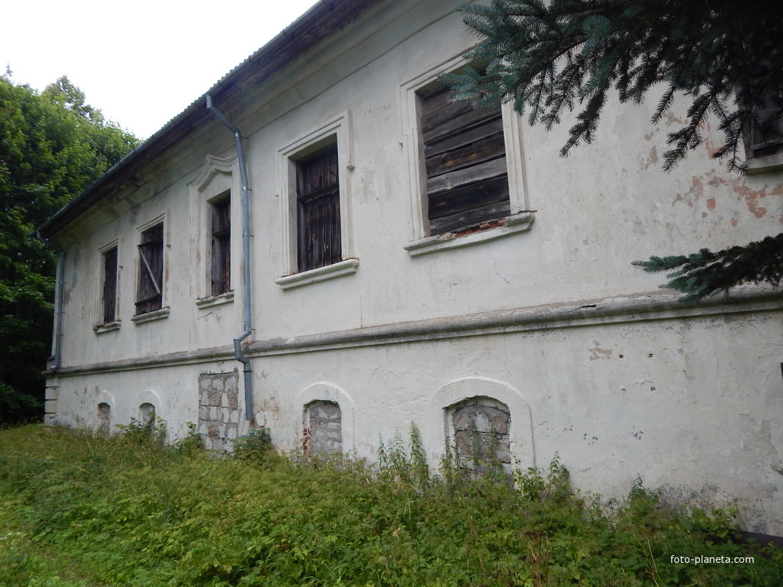 Дворец Лопатинских (боковая часть левого крыла)