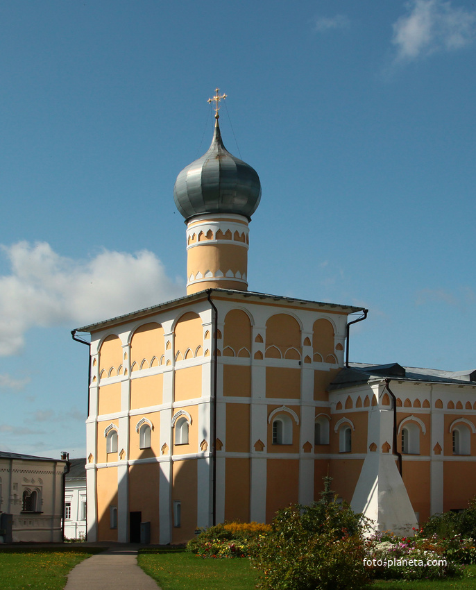 Варлаамо-Хутынский Спасо-Преображенский женский монастырь. Часовня Варлаама Хутынского.