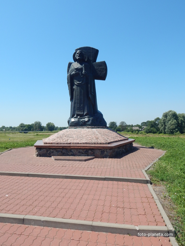 На Туровском городище установлен памятник Кириллу Туровскому