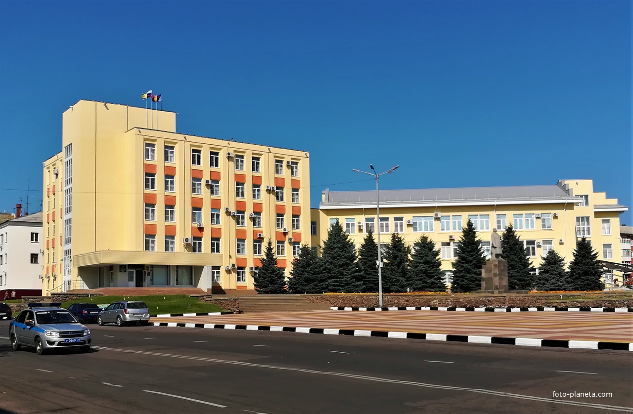 Здание администрации Лискинского района